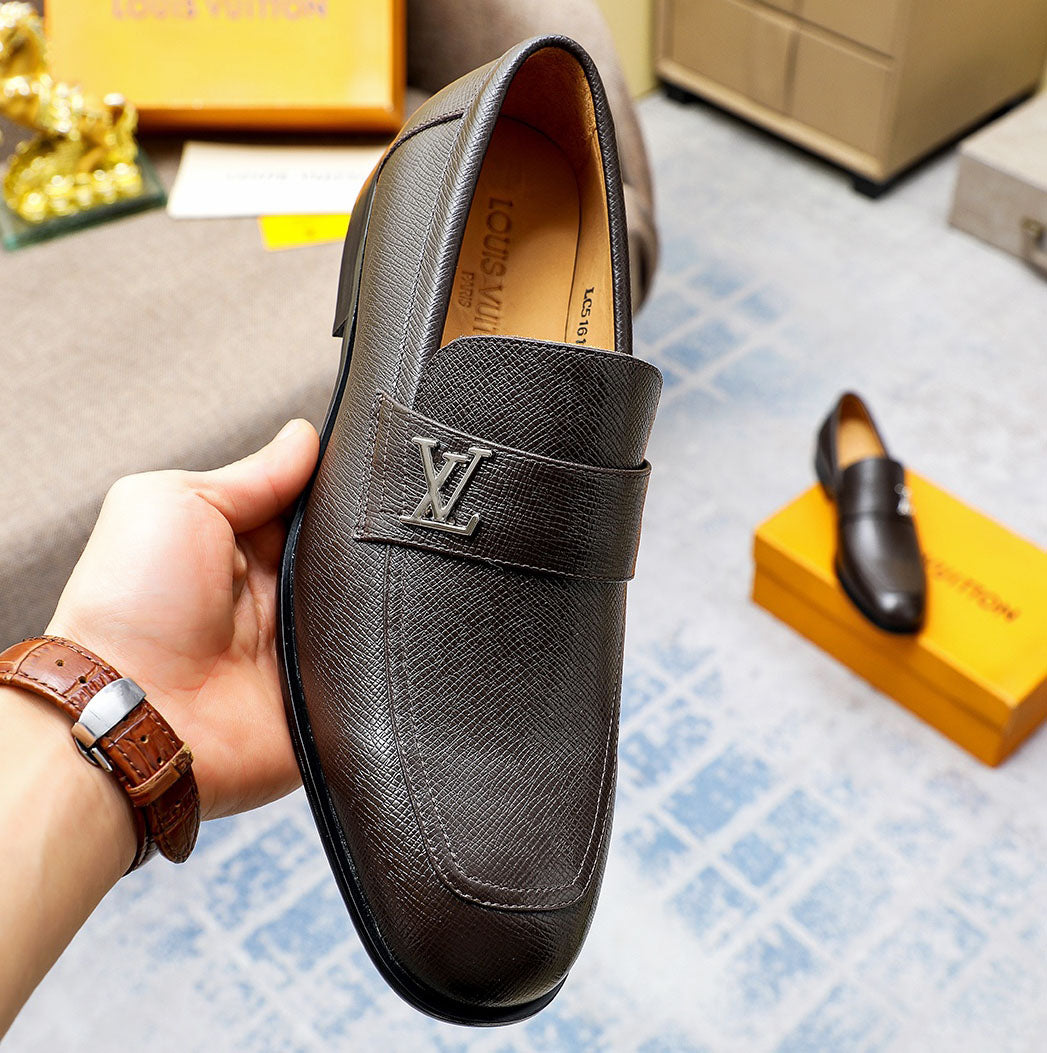 Men's Cross Grain Metal Logo Slip-On Loafers NE190130
