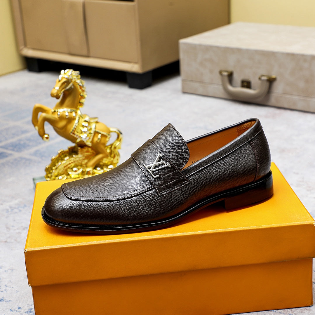 Men's Cross Grain Metal Logo Slip-On Loafers NE190130