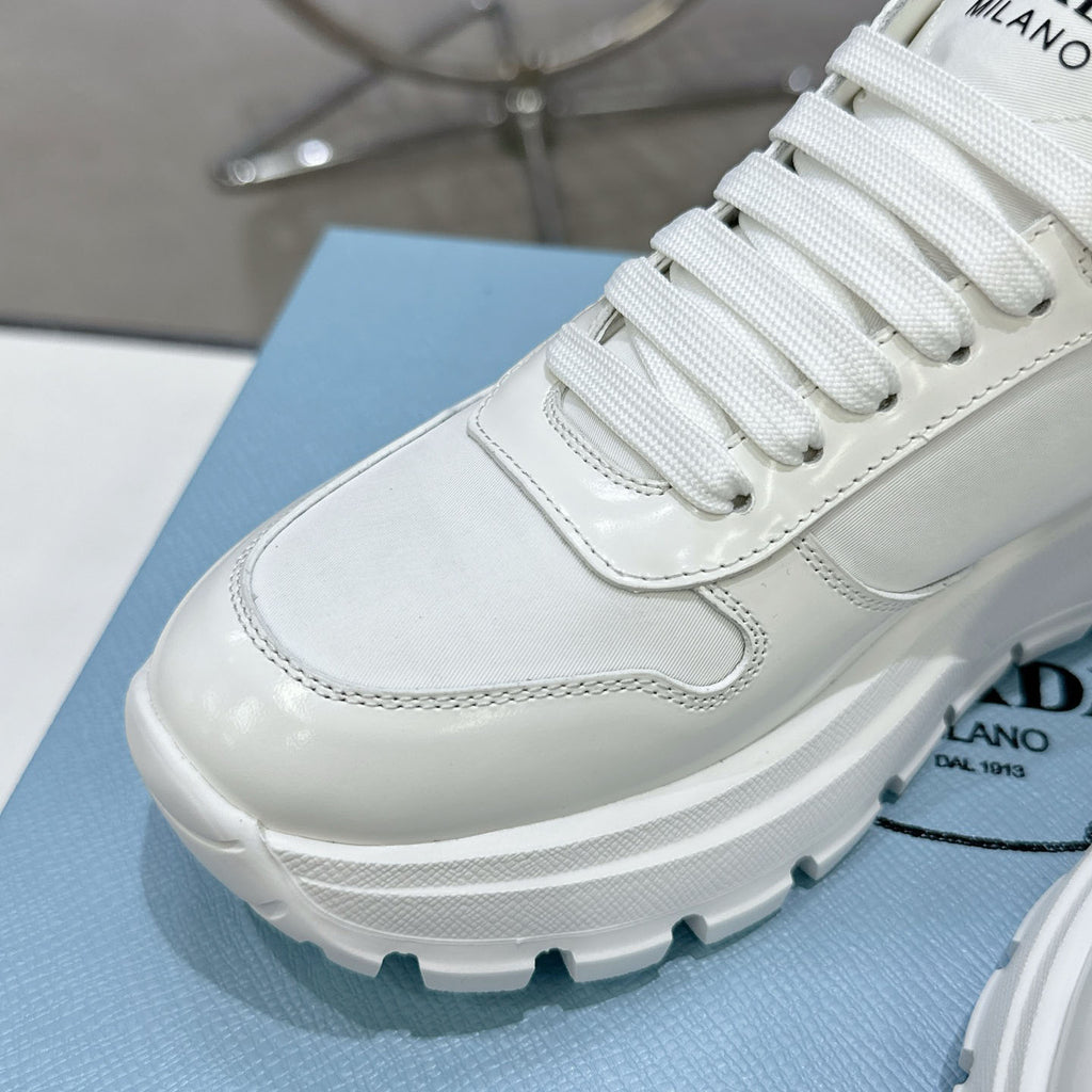 Smooth Leather Fabric Patchwork Triangle Logo Chunky Sole Sneakers S283411