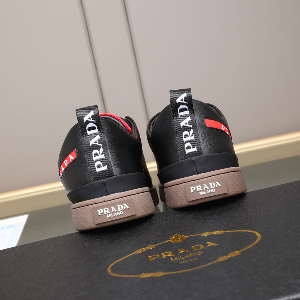 Red Side Label Leather Low Top Sneakers S283408
