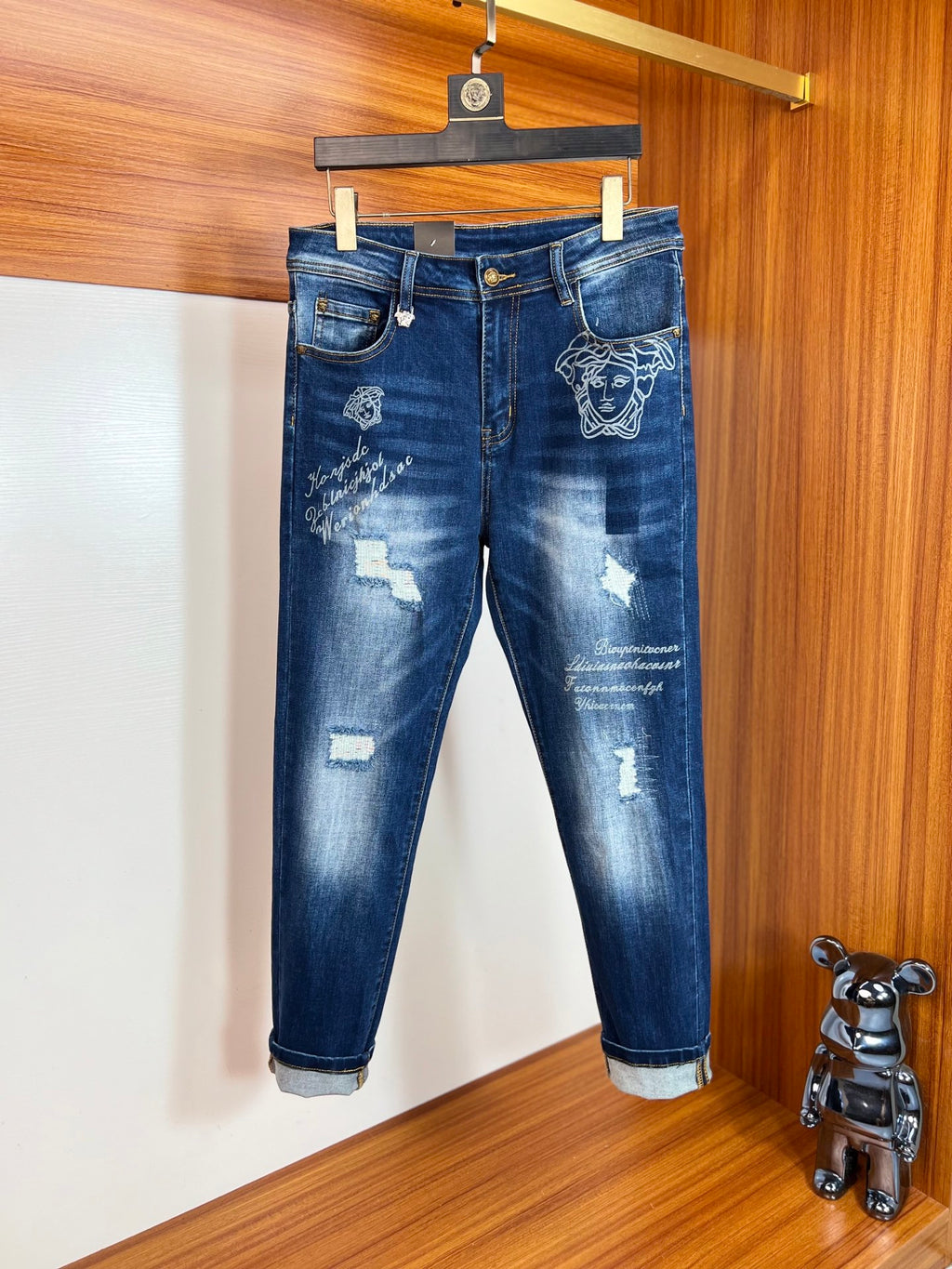 Retro Dark Blue Denim Pants With Portrait Embroidery On Rear Pocket R260527