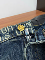 Back Pocket Shield Badge Letter Printed Vintage Denim Jeans R260544