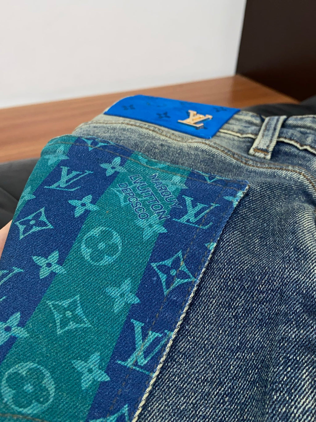 Yellow Tone Retro Denim Jeans With Blue Leather Waist Patch R260537