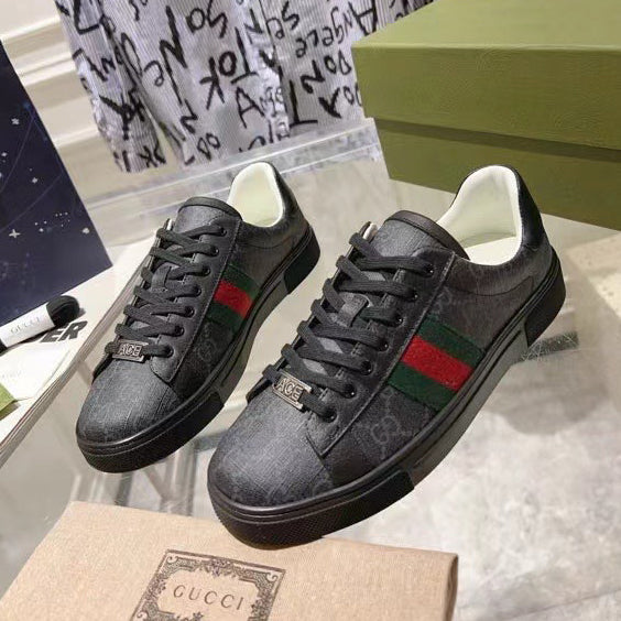 Allover Print Web Stripe Low Top Lace-Up Sneaker S283427