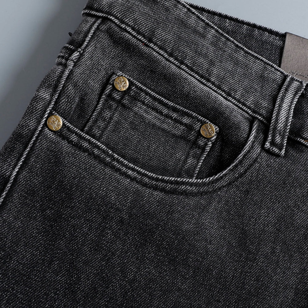 Men's Metal Triangle Logo Straight Fit Denim Jeans NE210204