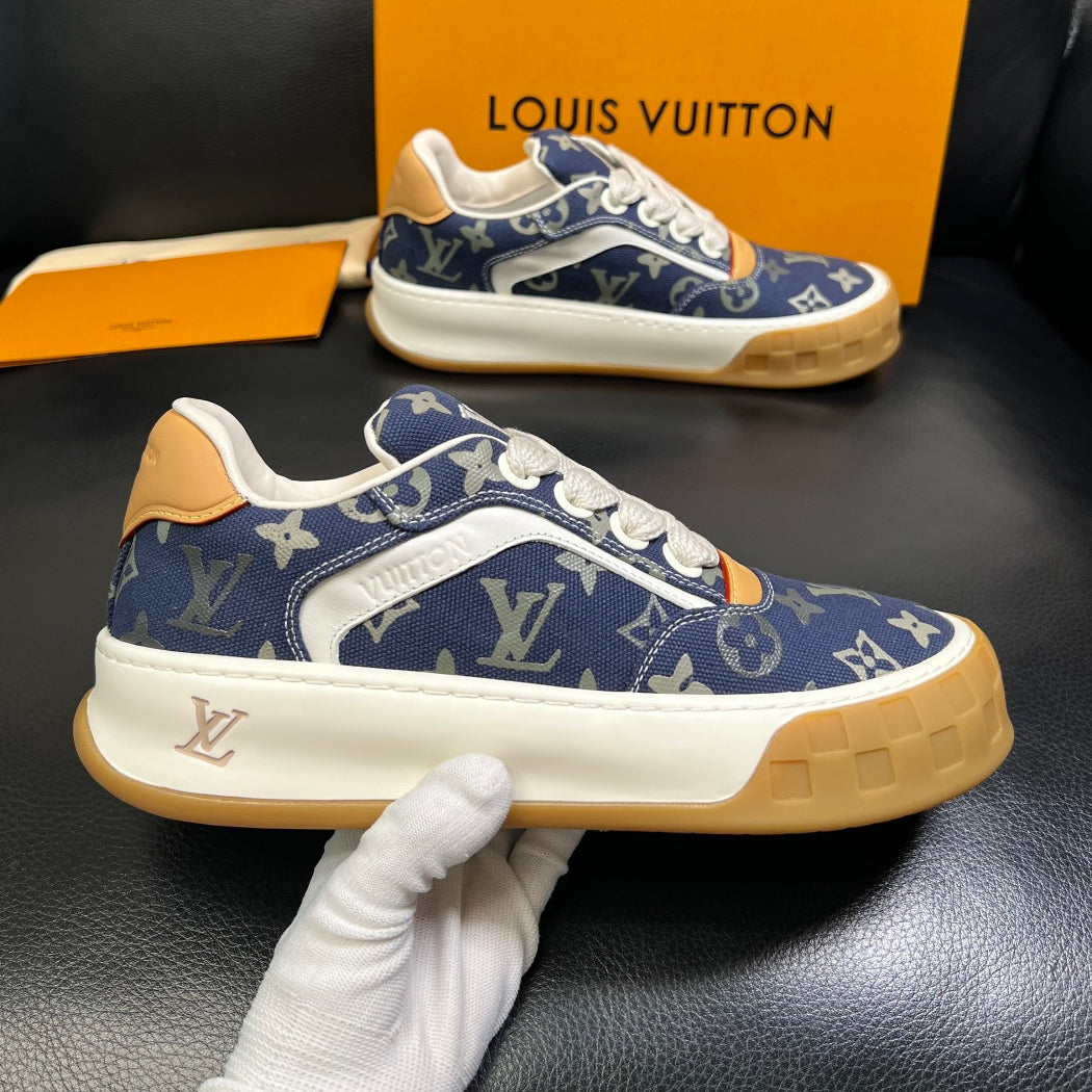 Allover Print Canvas Chunky Platform Lace-Up Sneaker S283430