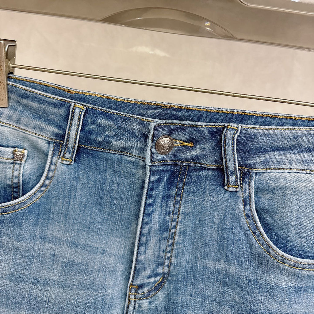 Pale Washed Denim Pants With Dual Portrait Graphic On Back Pocket R260506