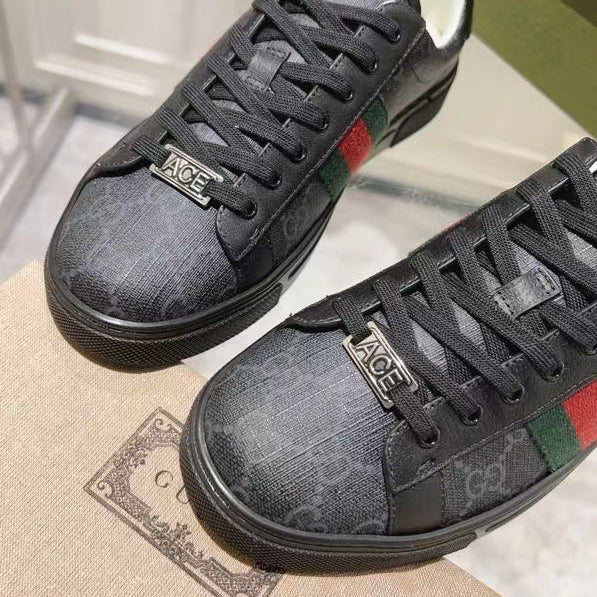 Allover Print Web Stripe Low Top Lace-Up Sneaker S283427