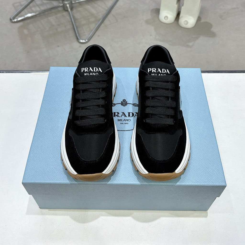 Suede Fabric Patchwork Triangle Logo Chunky Sole Sneakers S283410