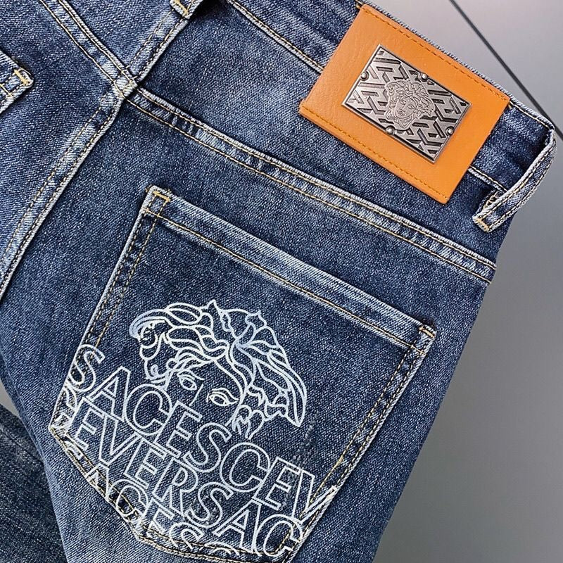 Men Dark Vintage Washed Jeans Medusa Head & Letter Print Back Pocket Slim Fit Denim Pants C261013