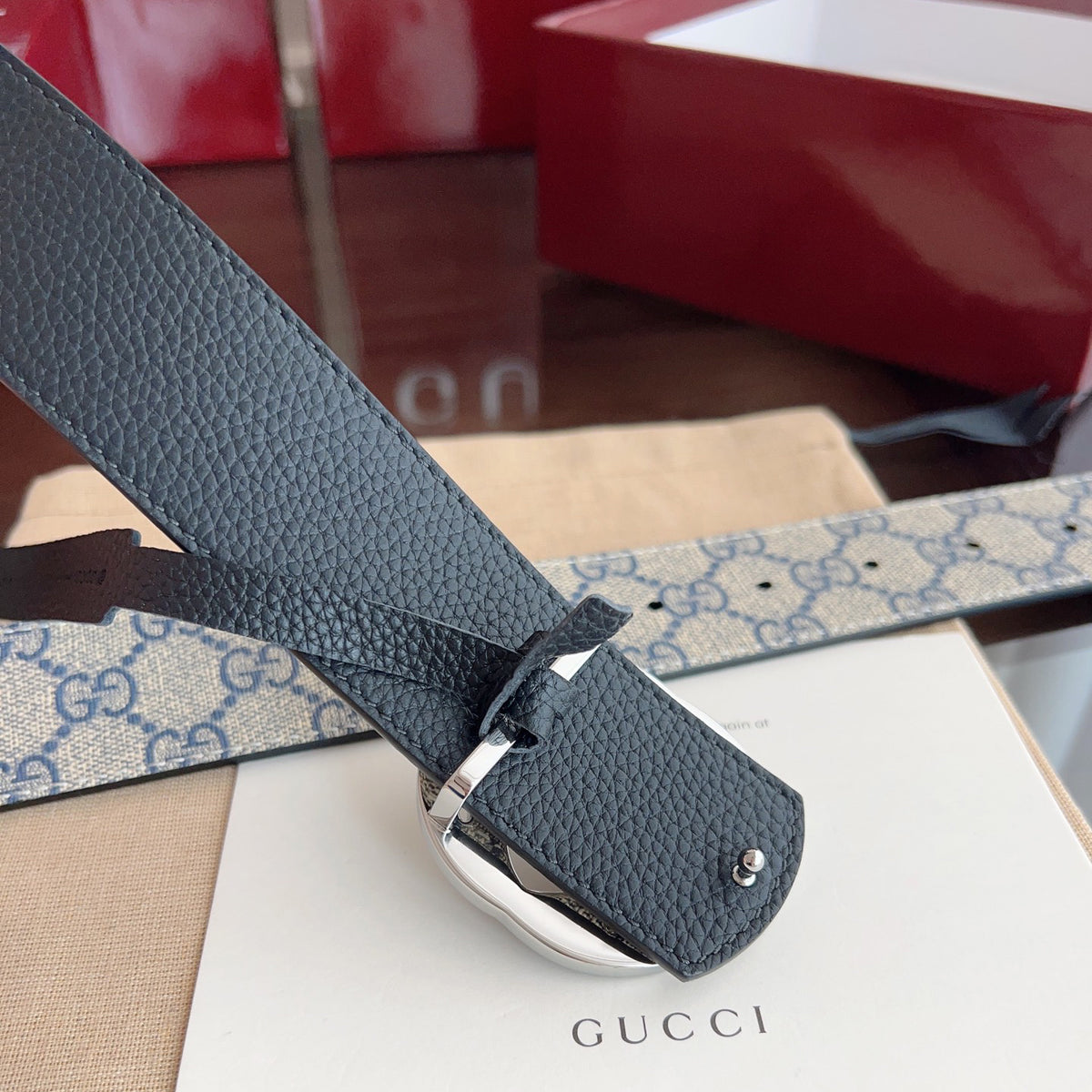 Beige Base Blue Interlocking Pattern Belt With Two-Tone Circle Buckle E020807