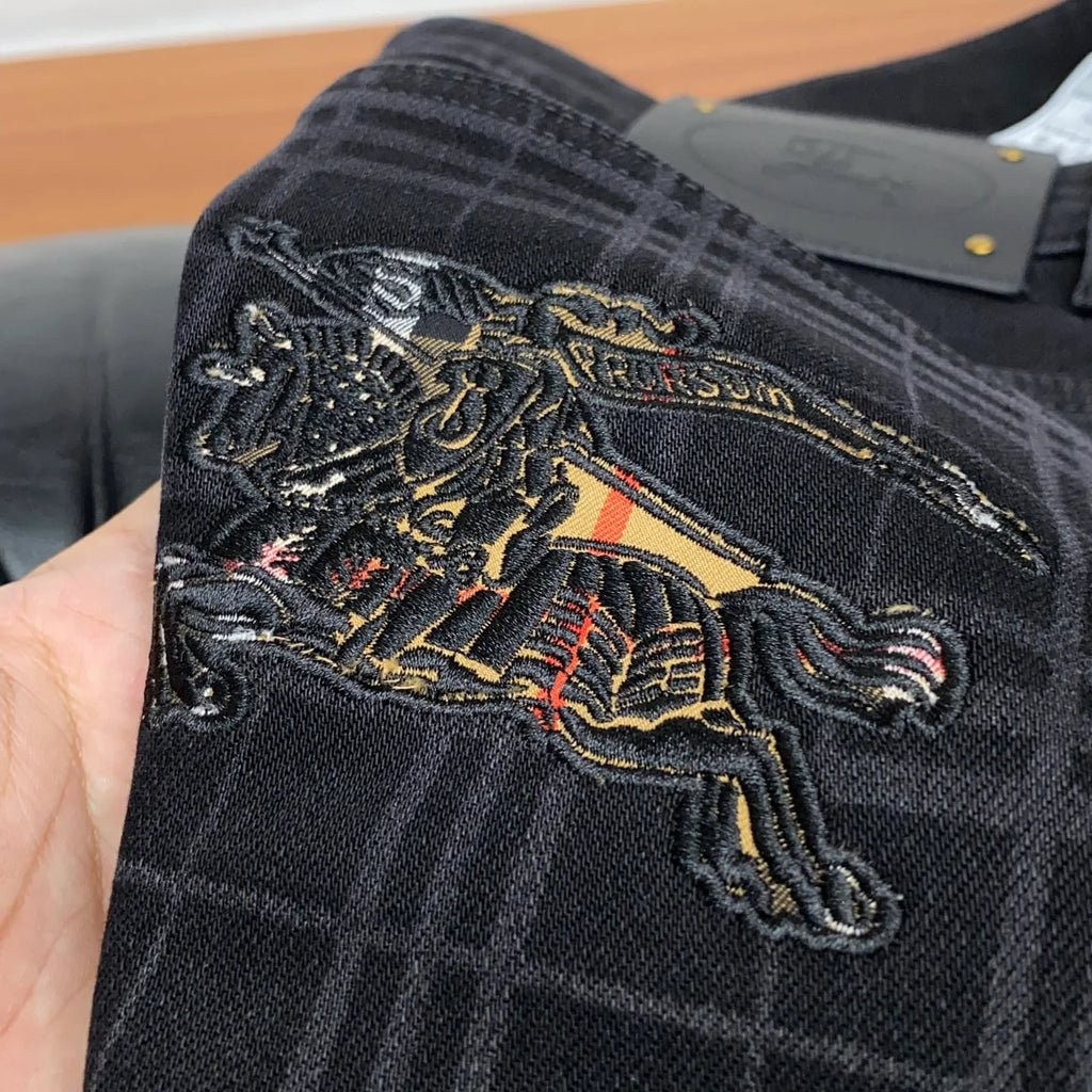Men Solid Black Embroidered Equestrian Slim Denim Pants E260902