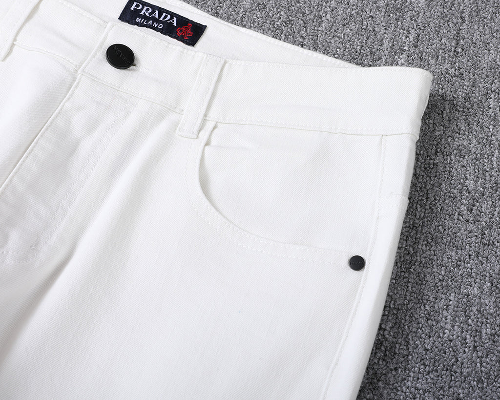 Clean White Denim With Triangle Badge V260831