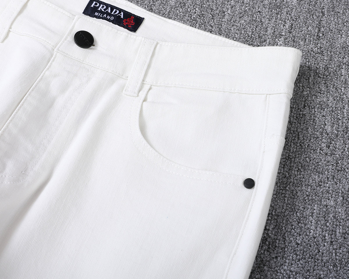 Clean White Denim With Triangle Badge V260831