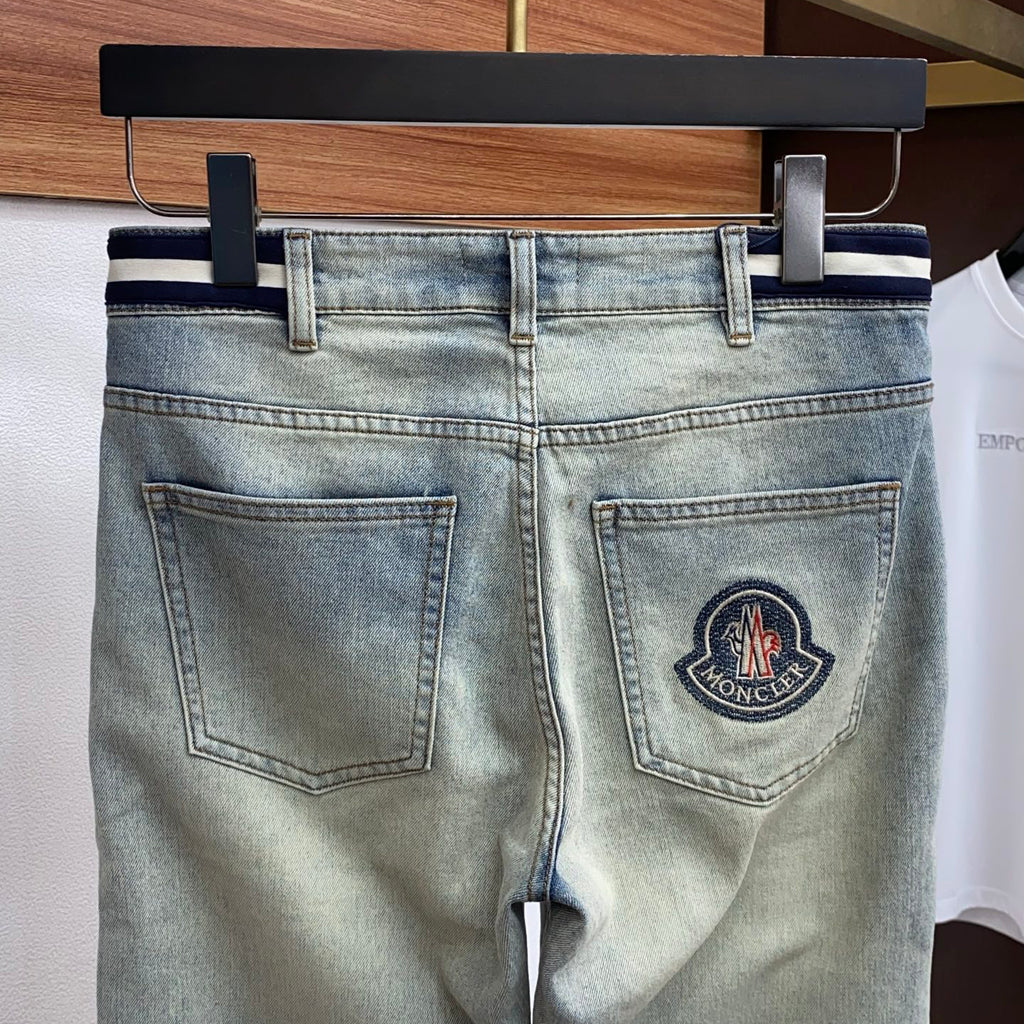 Circular Badge Embroidery Back Pocket Denim Jeans L260616