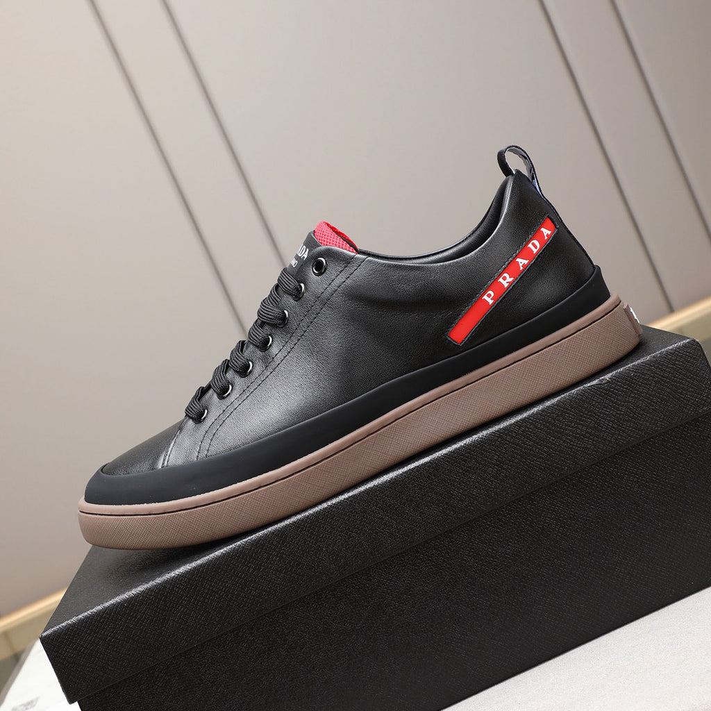 Red Side Label Leather Low Top Sneakers S283408