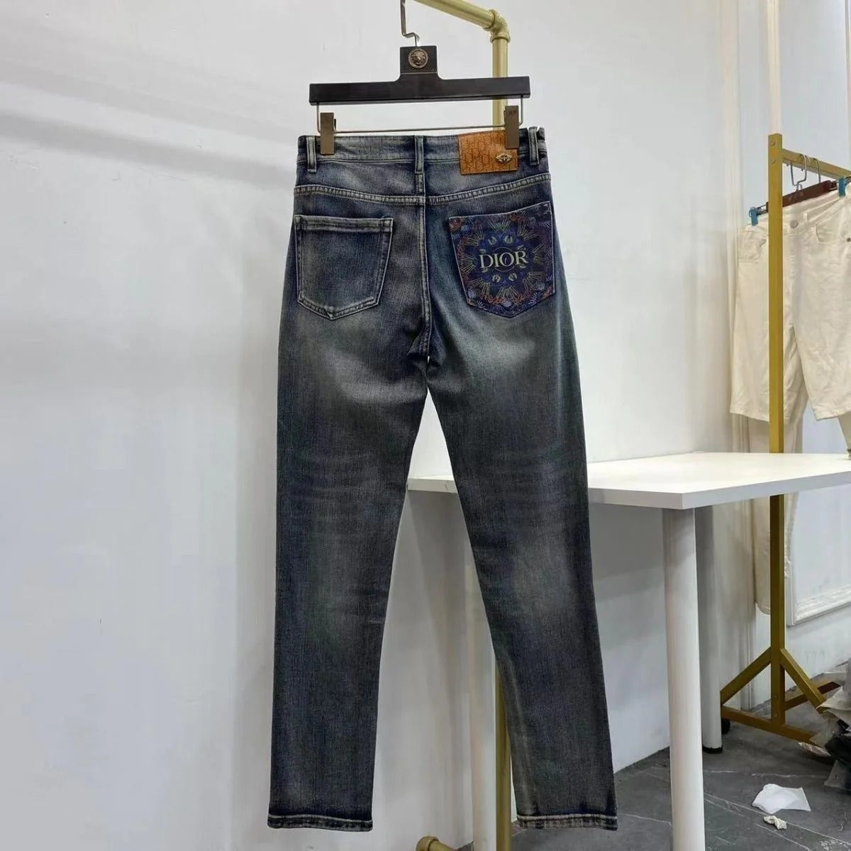 Mandala Print Back Pocket Vintage Wash Slim Jeans C261001