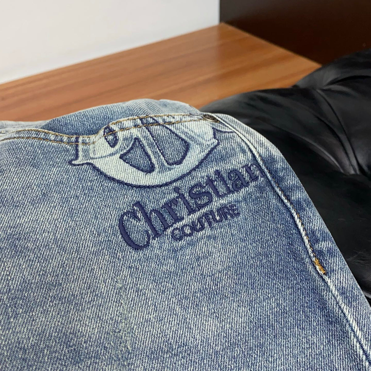 Pale Washed Denim Jeans With Faint Star Print On Back Pocket R260501