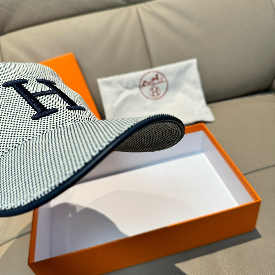 Letter H & Carriage Embroidery Baseball Cap G103012