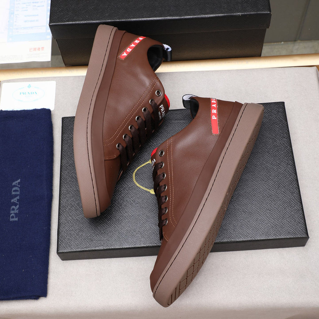 Red Side Label Leather Low Top Sneakers S283408