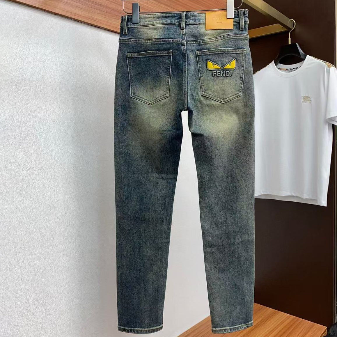 Vintage Faded Dark Wash Yellow Eye Appliqué Slim Jeans C261033