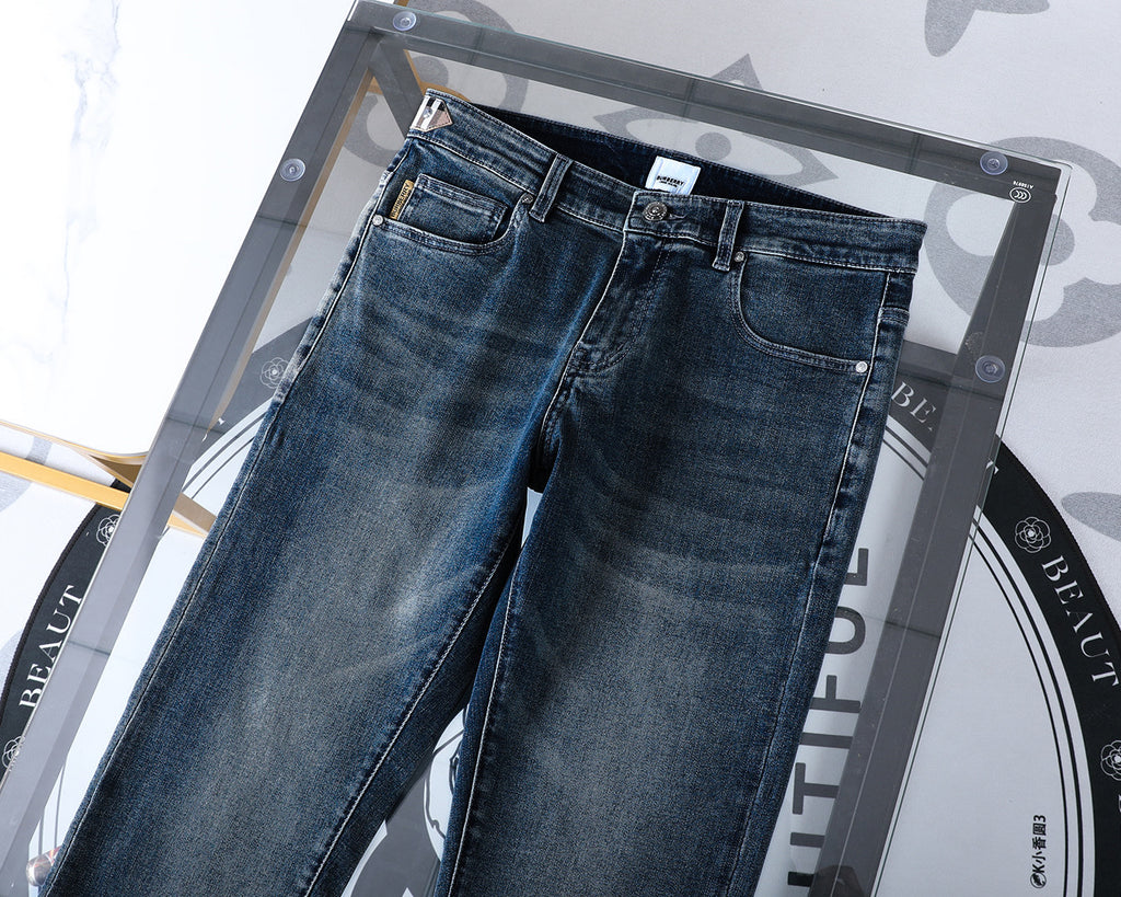 Dark Vintage Fade Check Print Knight Logo Jeans V260810