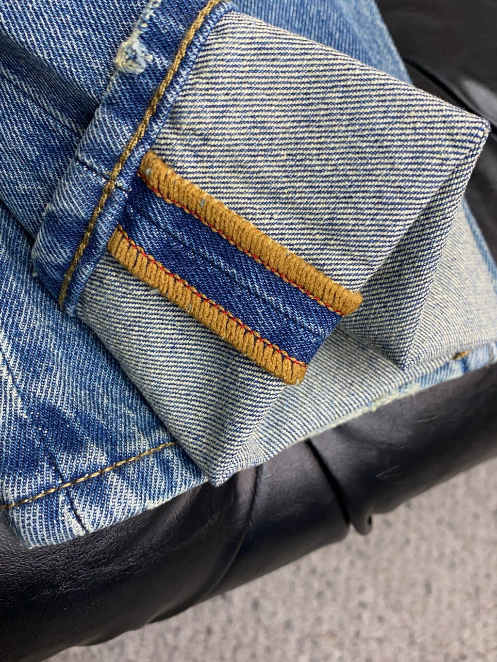 Light Blue Vintage Metal Plate Slim Denim Jeans M260735