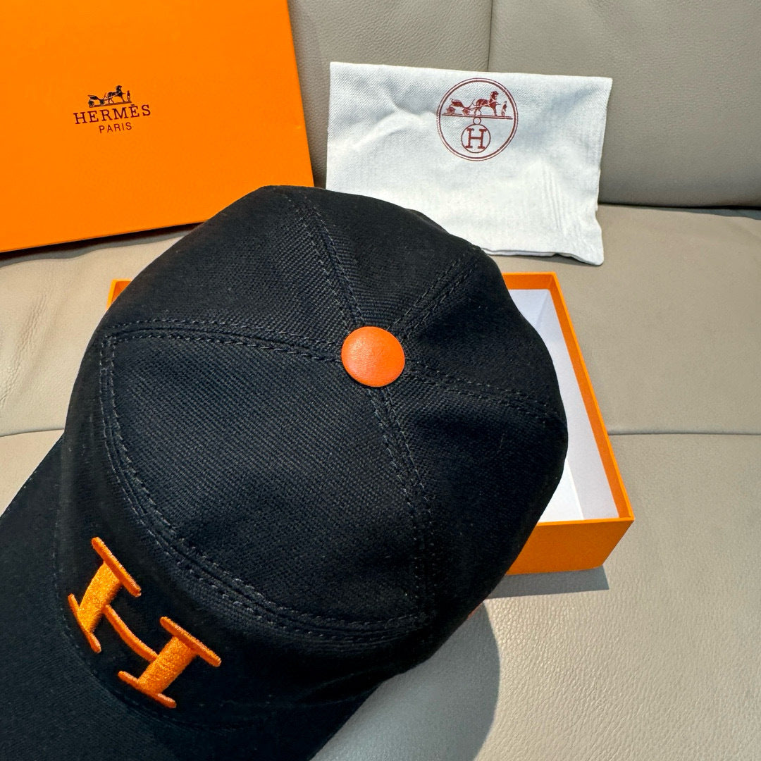 Letter H & Carriage Embroidery Baseball Cap G103012