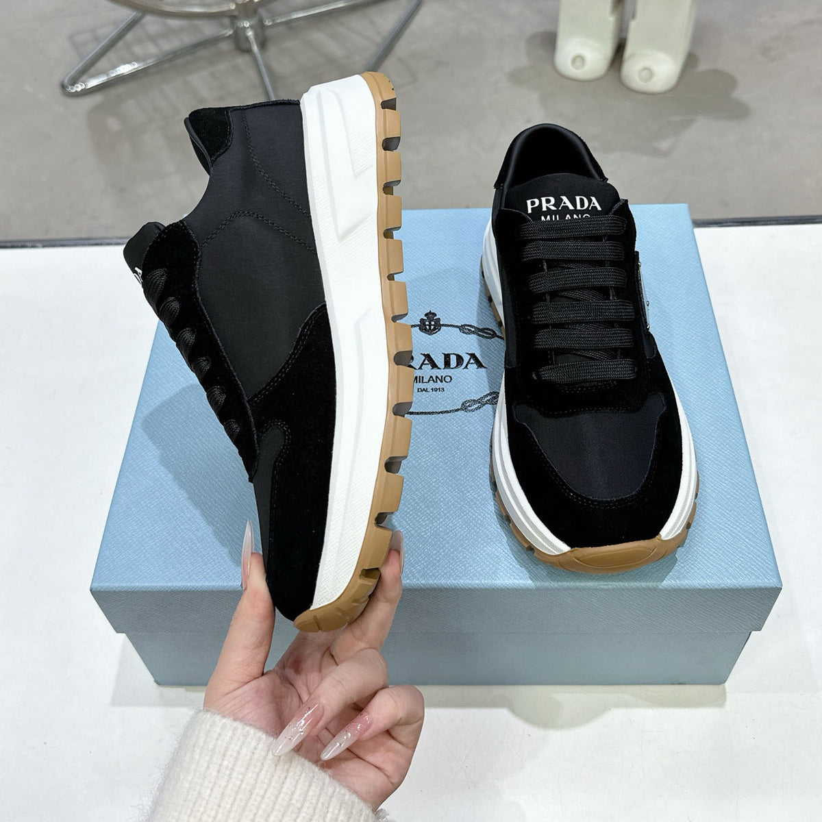 Suede Fabric Patchwork Triangle Logo Chunky Sole Sneakers S283410