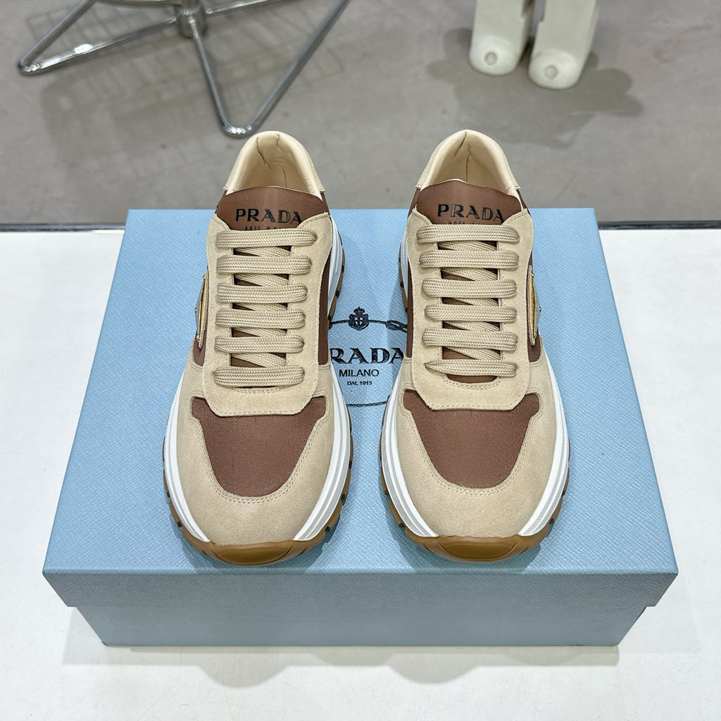 Suede Fabric Patchwork Triangle Logo Chunky Sole Sneakers S283410