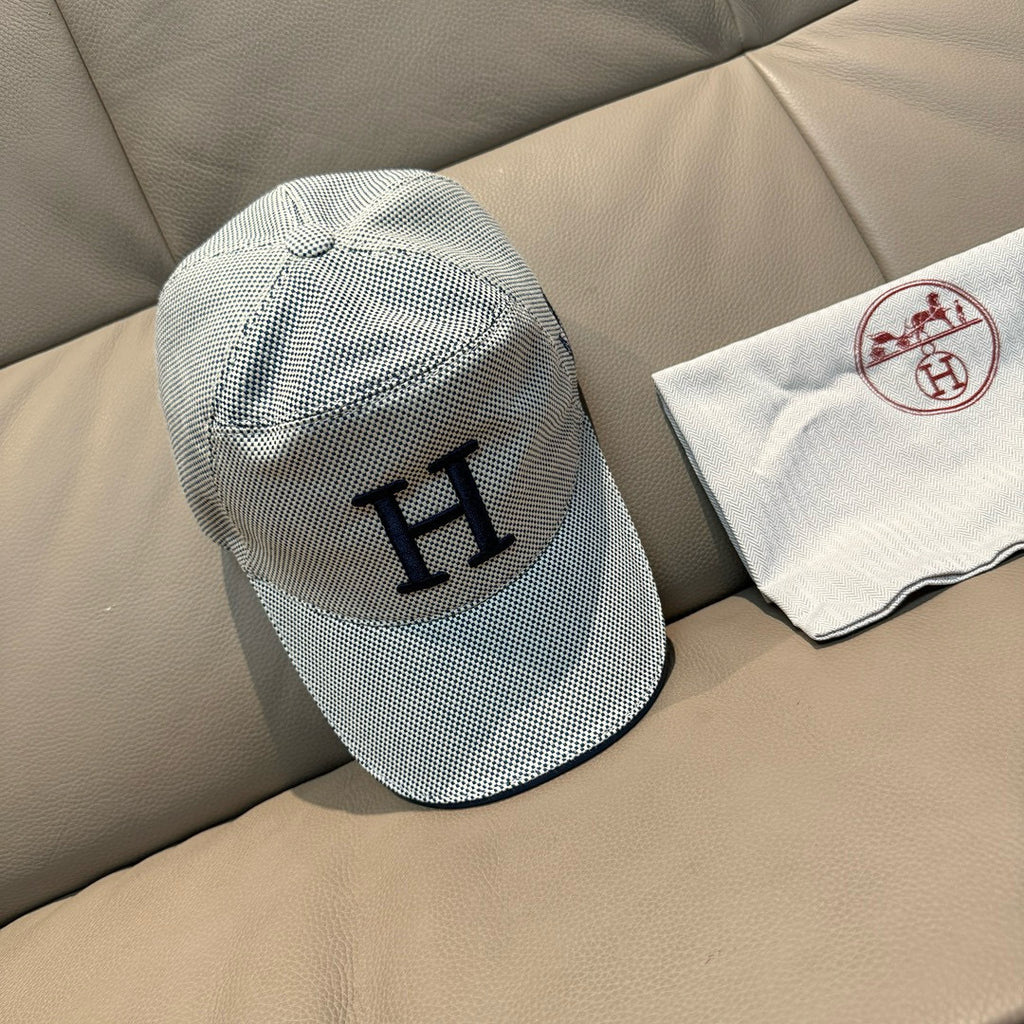 Letter H & Carriage Embroidery Baseball Cap G103012