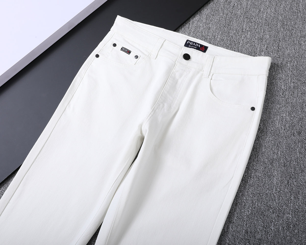 Clean White Denim With Triangle Badge V260831