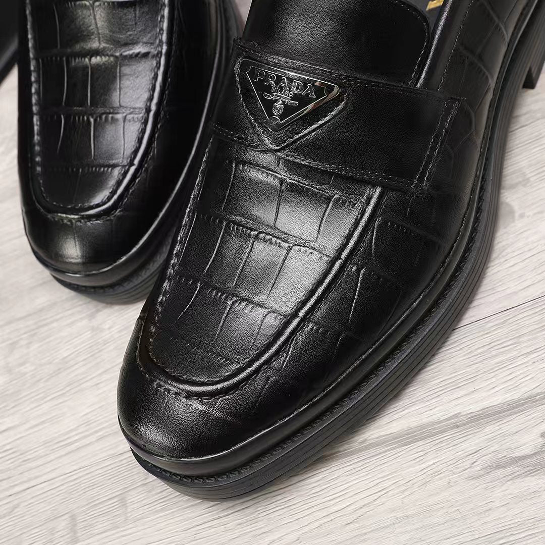 Croc Embossed Slip-On Loafers U310509