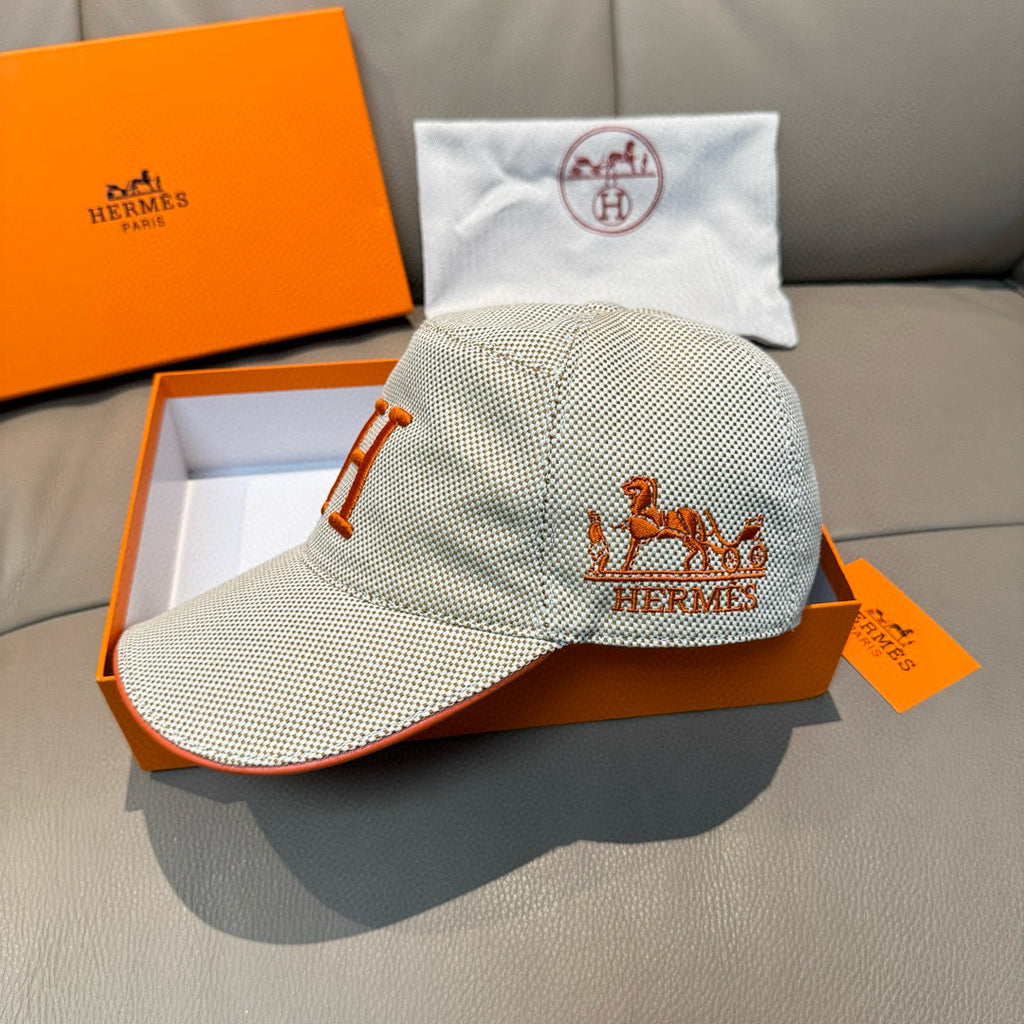 Letter H & Carriage Embroidery Baseball Cap G103012