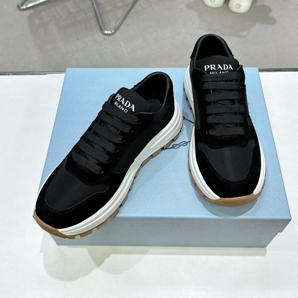 Suede Fabric Patchwork Triangle Logo Chunky Sole Sneakers S283410