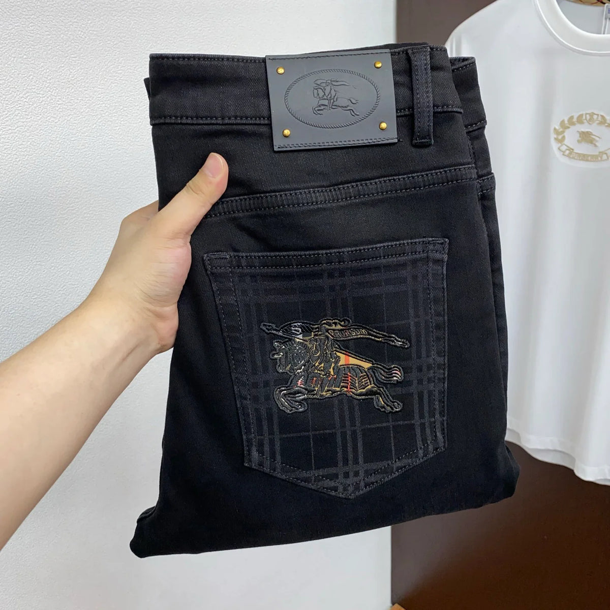 Men Solid Black Embroidered Equestrian Slim Denim Pants E260902