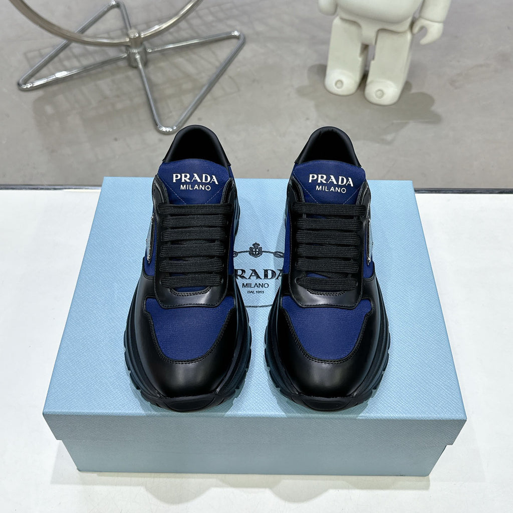 Smooth Leather Fabric Patchwork Triangle Logo Chunky Sole Sneakers S283411