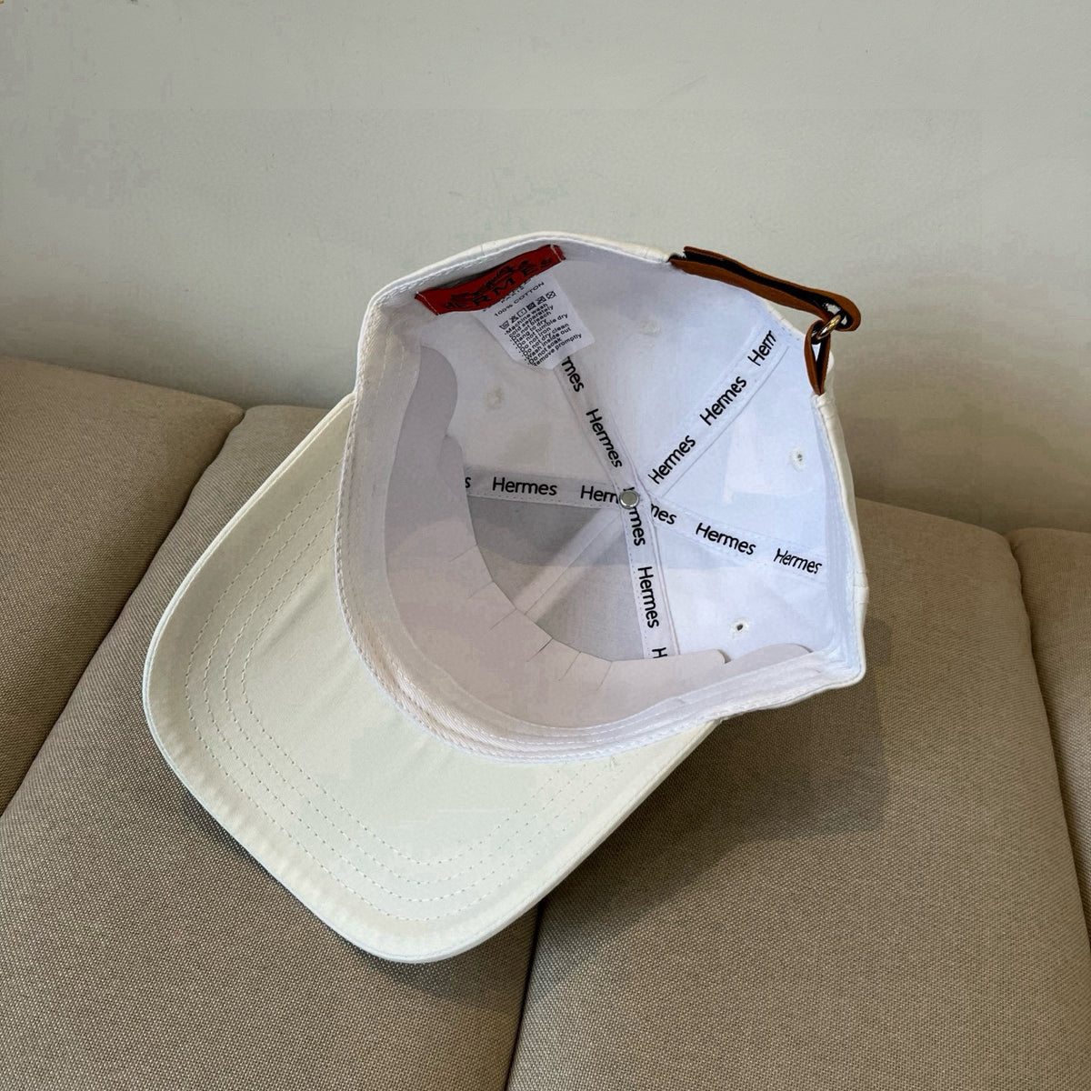 Circle Frame Letter H Embroidery Baseball Cap G103008