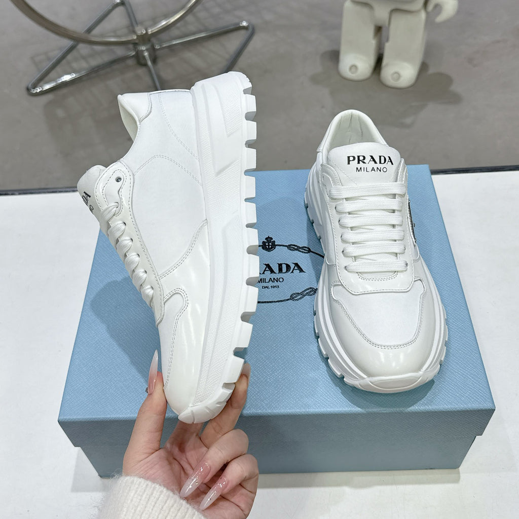 Smooth Leather Fabric Patchwork Triangle Logo Chunky Sole Sneakers S283411