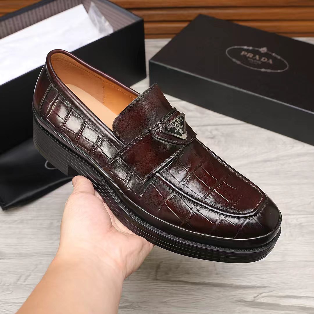 Croc Embossed Slip-On Loafers U310509