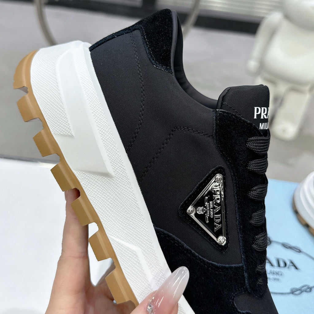 Suede Fabric Patchwork Triangle Logo Chunky Sole Sneakers S283410