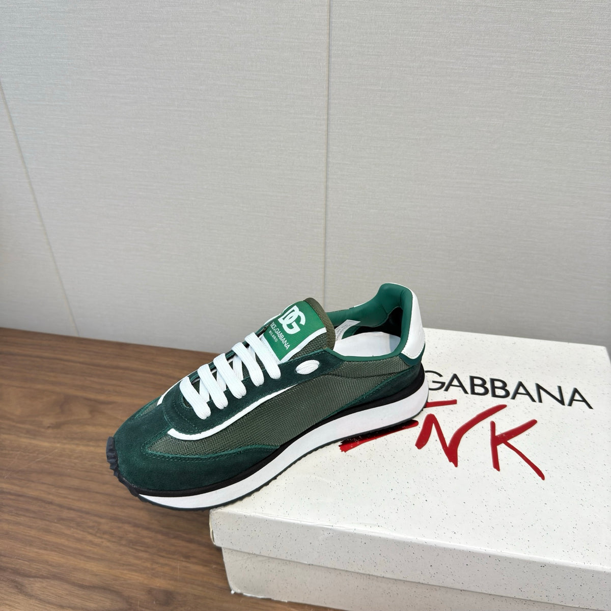 Men's Retro Low-Top Sneakers NE190102