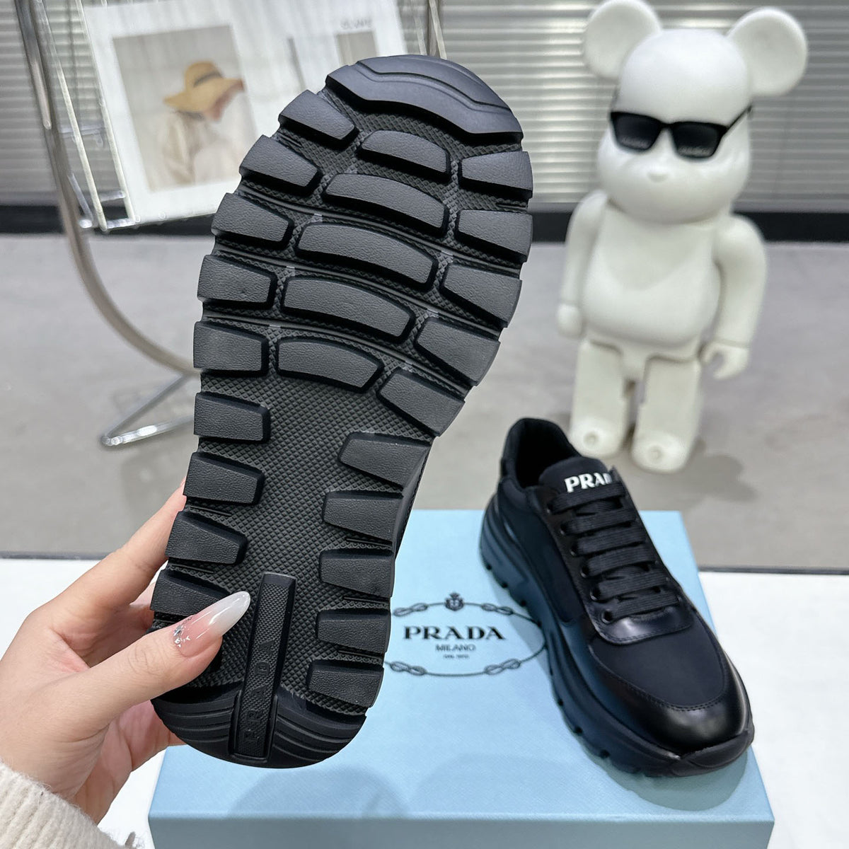 Smooth Leather Fabric Patchwork Triangle Logo Chunky Sole Sneakers S283411