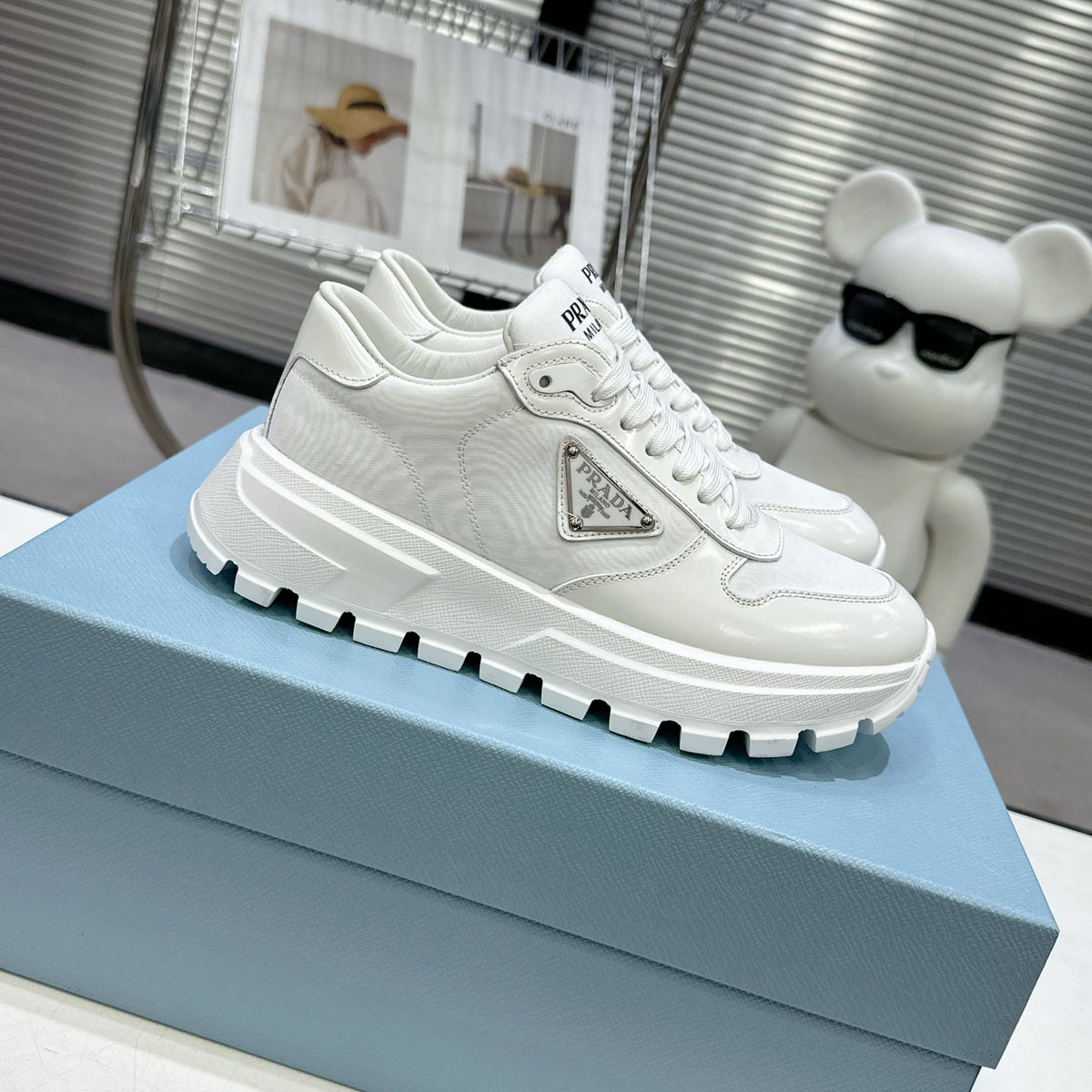 Smooth Leather Fabric Patchwork Triangle Logo Chunky Sole Sneakers S283411